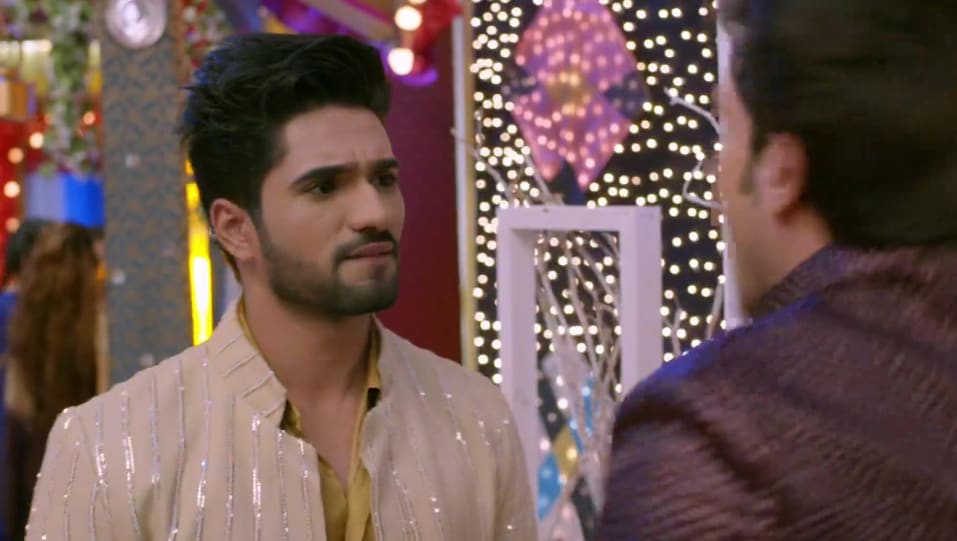 Actors Name Age Wiki Height Birth Place Career Details Kumkum Bhagya Episode 1559 2020 Charmboard Kumkum bhagya watch online live streaming, apne tv kumkum bhagya full episodes, zee tv drama kumkum bhagya desi serial, desi tashan desitv fun forum, kumkum bhagya hindi tv serial watch latest online kumkum bhagya 6th march 2021 full episode video by zee tv drama … kumkum bhagya episode 1559 2020