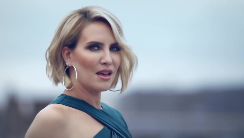 Get Claire Richards Tousled Side Part Bob Hairstyle In My Wildest