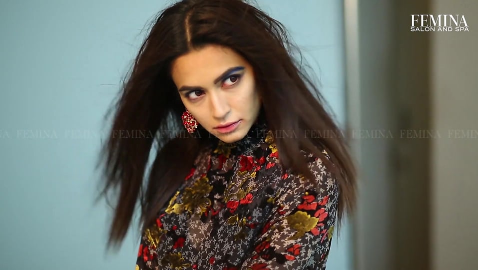 Get Kriti Kharbanda Messy Straight Hair Hairstyle In Femina India