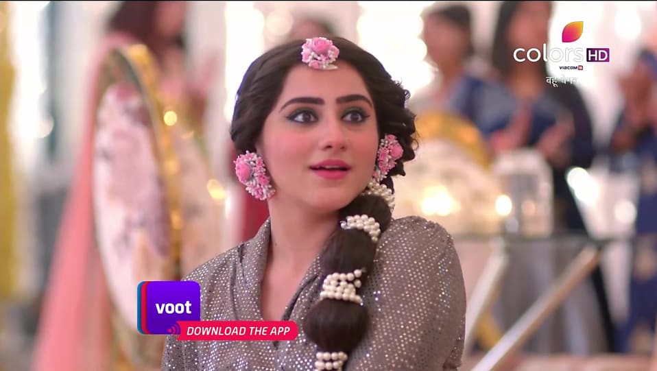 Diana Khan Biography Age Wiki Place Of Birth Height Quotes