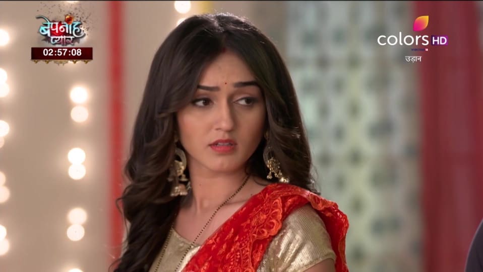 Tanya Sharma In Gold Blouse Outfit Celebrity Clothing Charmboard Get more info like birth place, age, birth sign, biography, family, relation & latest news etc. saree