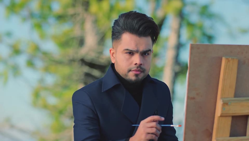 Celebrity Hairstyle of Akhil from Kalla Sohna Nai, single, 2019 | Charmboard