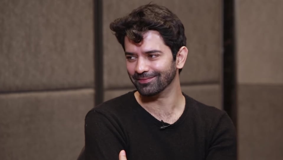 Barun Sobti Celebrity Style In Interview Pinkvilla 2020 From Interview Charmboard Barun sobti interview with gul khan for iss pyaar ko kya naam doon in two parts. charmboard