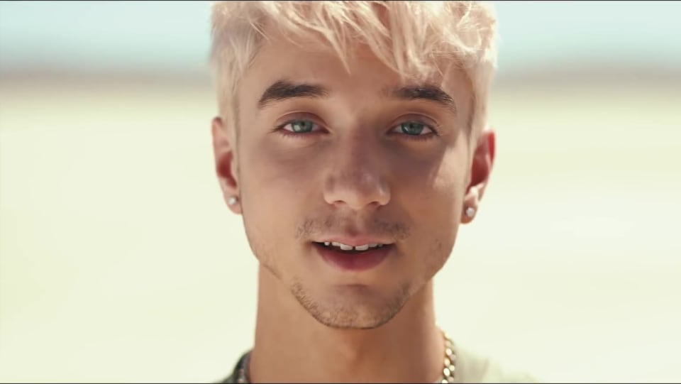 daniel seavey outfits