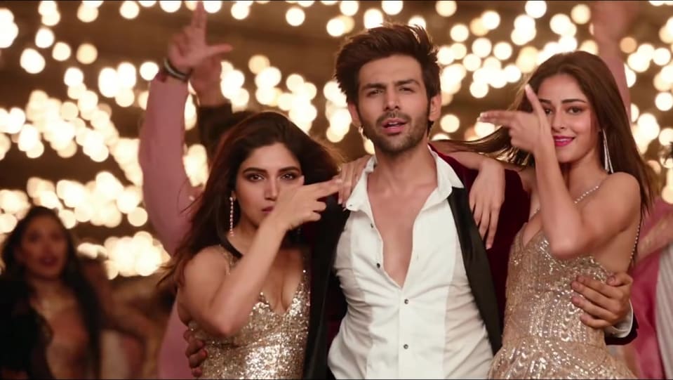 Kartik Aaryan Celebrity Style In Ankhiyon Se Goli Mare Pati Patni Aur Woh 2019 From Ankhiyon Se Goli Mare Charmboard Bollywood dance songs _ audio jukebox _ ankhiyon se goli maare __ tseries ___high. blazer