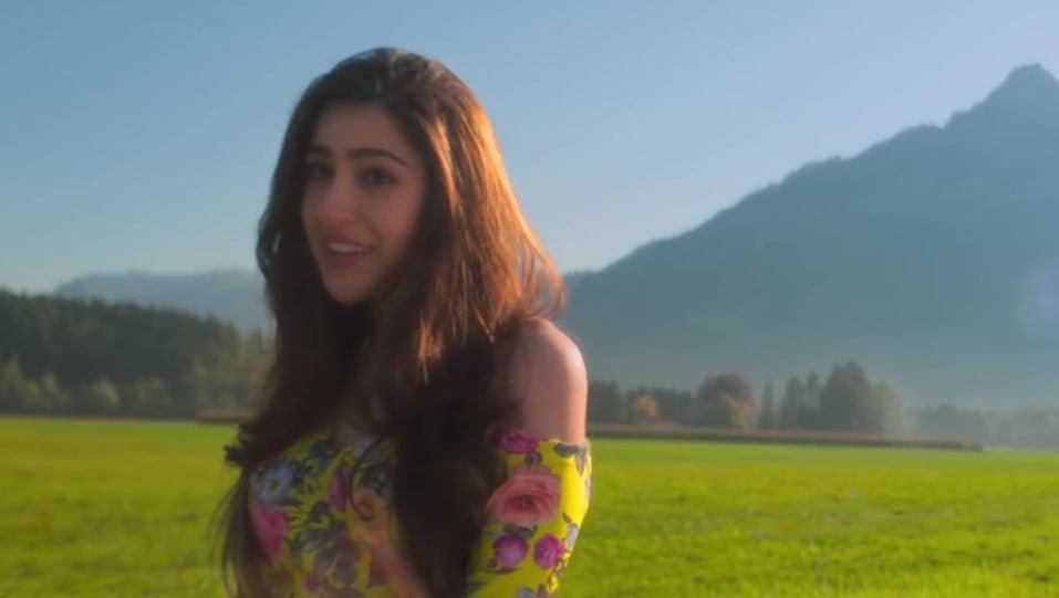 Sara Ali Khan Celebrity Style In Tere Bin Simmba 2018 From Tere Bin Charmboard Yet another amazing look she donned was this structured.