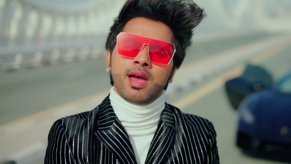 Actors Name Age Wiki Height Birth Place Career Details Badi Asaani Se Single 2020 Charmboard Dhoop ke sikke lyrics, translation (sikandar). charmboard