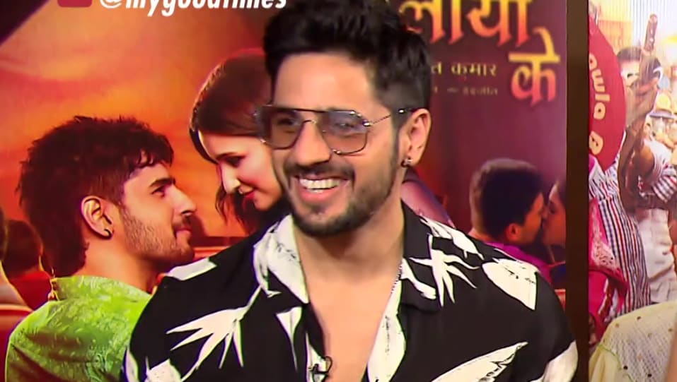 Sidharth Malhotra Celebrity Style In Interview With Team Jabariya Jodi Goodtimes 2019 From Interview With Team Jabariya Jodi Charmboard Последние твиты от sidharth malhotra (@sidmalhotra). charmboard