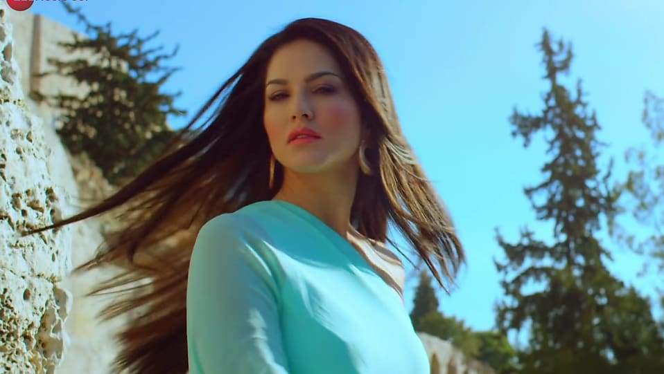 Sunny Leone Biography Age Wiki Place Of Birth Height Quotes