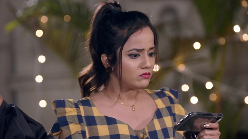 Get Ashwini Shukla Sleek High Ponytail Hairstyle In Kumkum Bhagya