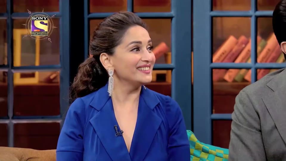 Celebrity Hairstyle Of Madhuri Dixit From The Kapil Sharma Show When Bachcha Yadav Met Madhuri Dixit Set India 2019 Charmboard Discover more posts about madhuri dixit. blazer