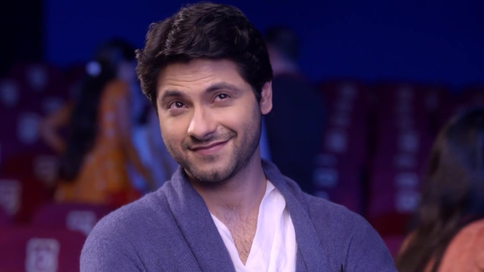 Actors Name Age Wiki Height Birth Place Career Details Iniya Iru Malargal Episode 878 2019 Charmboard Mumbai'de ailesi ile birlikte yaşamaktadır. charmboard