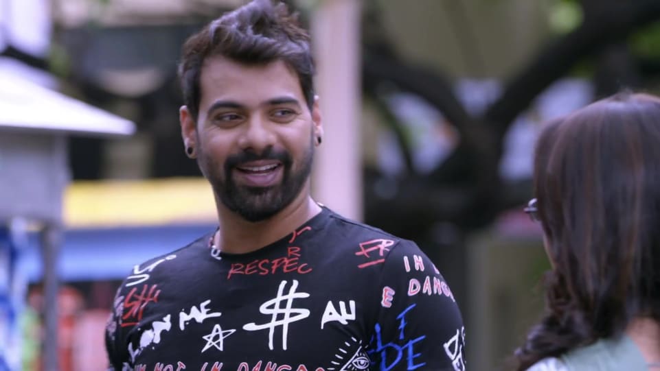 Shabbir Ahluwalia Celebrity Style In Kumkum Bhagya Episode 1461 2019 From Episode 1461 Charmboard He debuted with the show hip hip hurray, but has gained recognition from the television show kahiin to hoga.