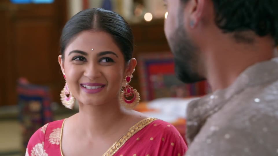 Ruchi Savarn Celebrity Style In Kumkum Bhagya Episode 1500 2019 From Episode 1500 Charmboard Abhi and pragya on facebook. saree