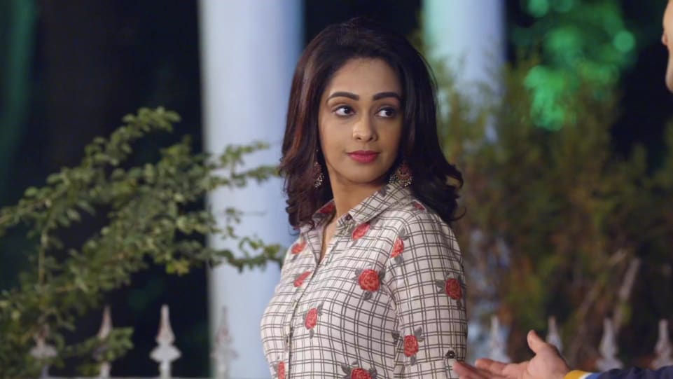Mugda Chapekar Celebrity Style In Kumkum Bhagya Episode 1543 2019 From Episode 1543 Charmboard Kumkum bhagya written updates read written episodes. dress