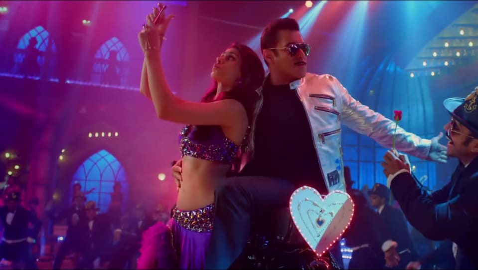 Warina Hussain Jewellery Accessories From Munna Badnaam Hua Dabangg 3 2019 Celebrity Jewellery Charmboard Dabangg 3 to feature two leading ladies alongside salman khan. ballerina