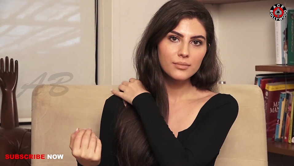 Get Elnaaz Norouzi Voluminous Straight Hair Hairstyle In Ace