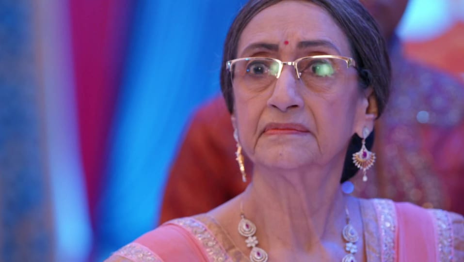 Asha Sharma Celebrity Style In Kumkum Bhagya Episode 1500 2019 From Episode 1500 Charmboard See more of kumkum bhagya : charmboard