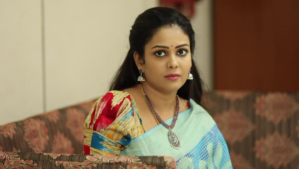 Celebrity Hairstyle of Chandini Tamilarasan from Rettai Roja, Episode 347,  2021 | Charmboard