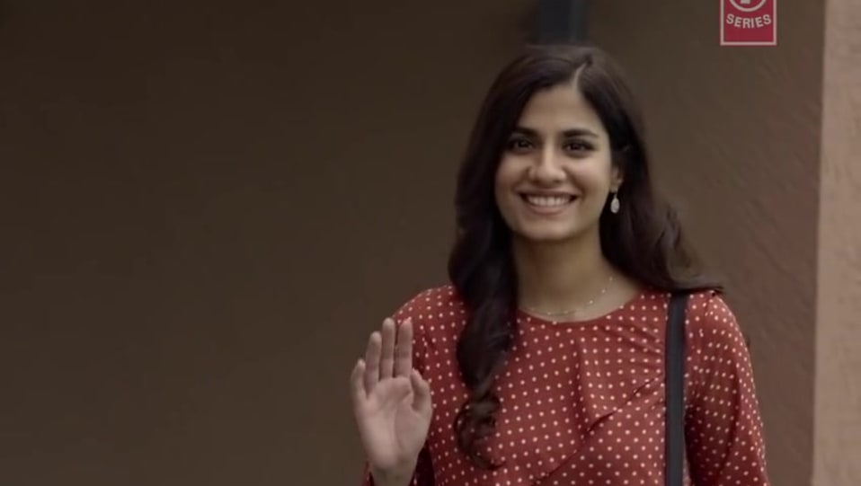 Shreya Dhanwanthary Celebrity Fashion Footwear In Outfit Name Charmboard Emraan hashmi, shreya dhanwanthary, snigdhadeep chatterjee, manuj sharma, naval shukla & others.