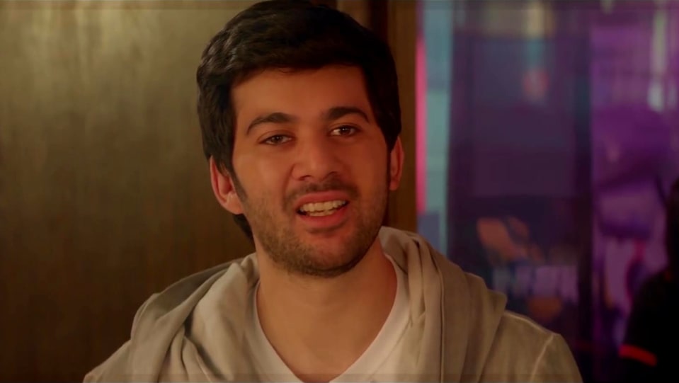Actors Name Age Wiki Height Birth Place Career Details Official Trailer Pal Pal Dil Ke Paas 2019 Charmboard Am g seene se tere sar ko la gaake f g am sunti me rahu naam apna g am g seene se tere sar ko.