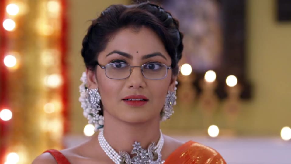 Celebrity Hairstyle Of Sriti Jha From Kumkum Bhagya Episode 1498 2019 Charmboard See more ideas about sriti jha, kumkum bhagya, zee tv. saree