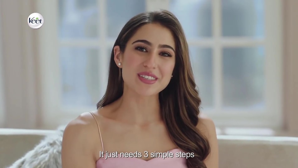 Get Sara Ali Khan Medium Wavy Hair Hairstyle In Veet India Pull