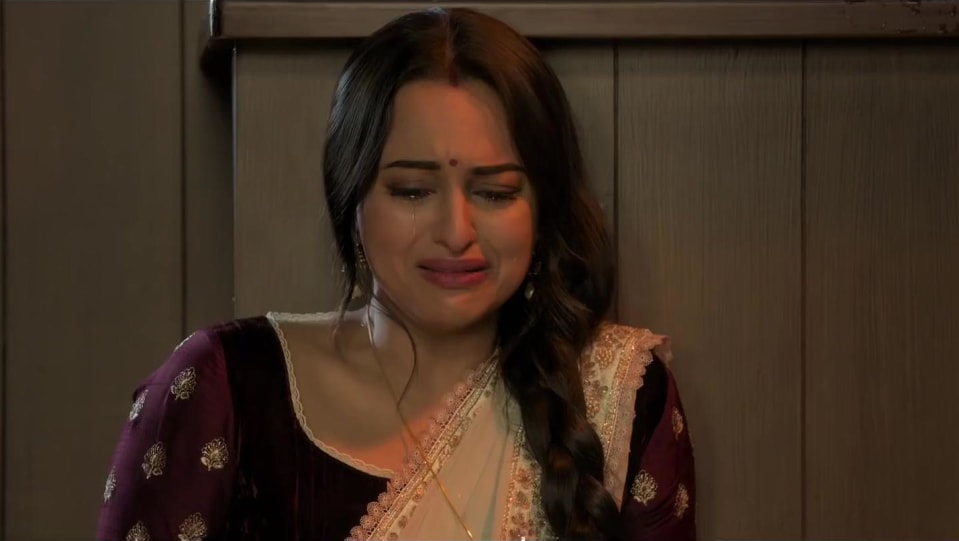 Sonakshi Sinha Celebrity Style In Official Teaser Kalank 2019 From Official Teaser Charmboard The film is produced by sunil lulla & viki rajani. chandbali
