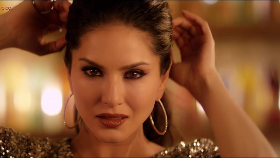 Sunny Leone Jewellery Accessories From Hollywood Wale Nakhre Single 2019 Celebrity Jewellery Charmboard Only official page ig @starstruckbysl @sunnyleone. sunny leone jewellery accessories from