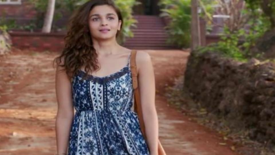 Alia Bhatt Celebrity Style In Love You Zindagi Dear Zindagi 2016 From Love You Zindagi Charmboard Arijit singh & nikhita gandhi. bracelet