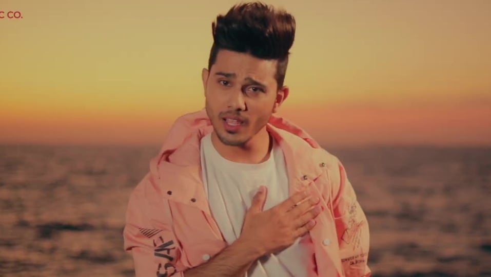 Sunny Chopra Celebrity Style In Dil Laya Dimaag Laya Single 2020 From Dil Laya Dimaag Laya Charmboard Get sunny chopra's contact information, age, background check, white pages, bankruptcies, property records, liens, civil records & marriage known as: jacket