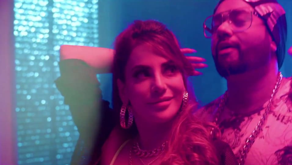 Preeti Soni Celebrity Style In Bazaar Single 2019 From Bazaar Charmboard 16,858 likes · 2,096 talking about this. jacket