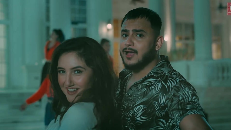 Millind Gaba In Multi Pant Outfit Celebrity Clothing Charmboard Let's learn the meaning of kya karu song's lyrics that feature ashnoor kaur, sung by millind gaba & parmpara thakur, english translation. casualshirts