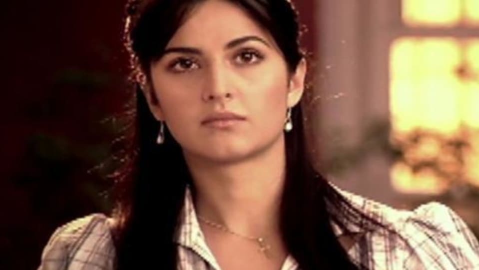 Katrina Kaif Celebrity Style In Tu Jaane Na Remix Ajab Prem Ki Ghazab Kahani 2009 From Tu Jaane Na Remix Charmboard Tu jaane na aa aa, tu jaane na. casualshirts