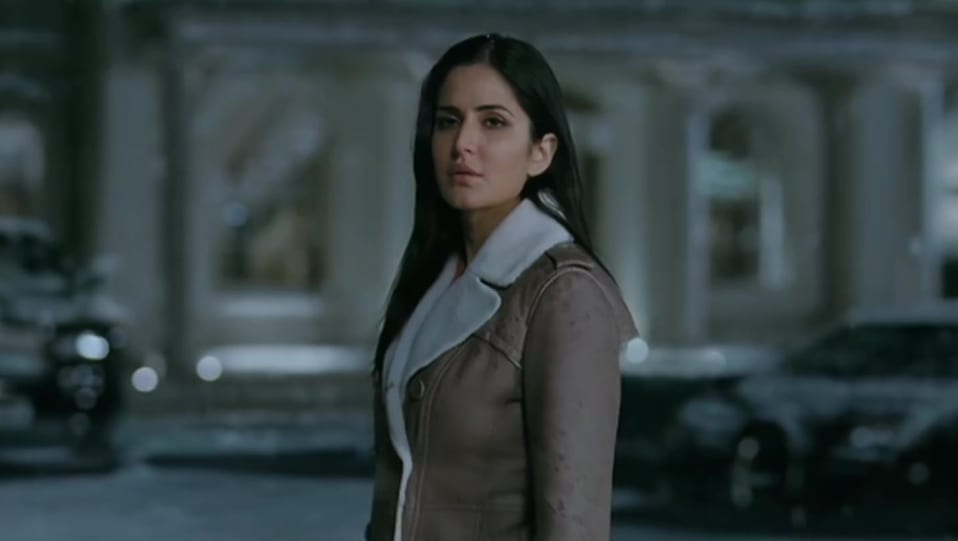 Katrina Kaif Celebrity Style In Heer Jab Tak Hai Jaan 2012 From Heer Charmboard @sachdev agar trailor dekh k log srk k fans hote hai to srk k itane saare (mai to kahunga more than srk fan)hater kyu hai.inhi haters ne don2 aur raone ko flop kiya. dress