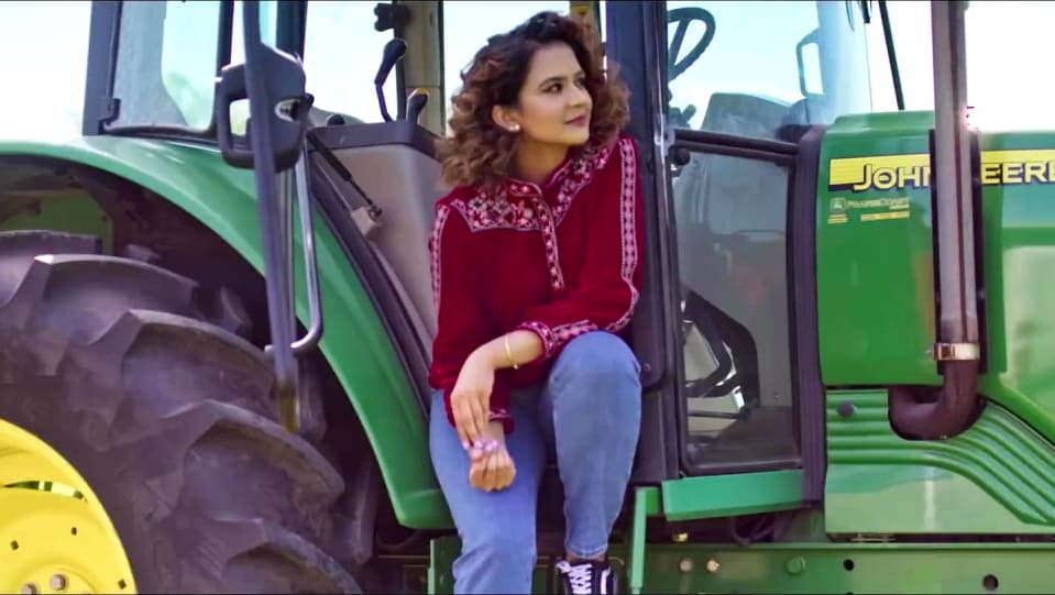 Roopi Gill Celebrity Style In Mathi Mathi Laiye Je Yaarian 2019 From Mathi Mathi Charmboard Because the government has banned the illegal websites providing laiye je yaarian movie download. tops