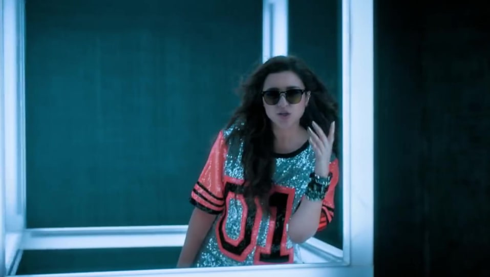 Parineeti Chopra Celebrity Style In Proper Patola Namaste England 2018 From Proper Patola Charmboard From claiming that she didn't like doing flower pot roles in multiple interviews. jersey