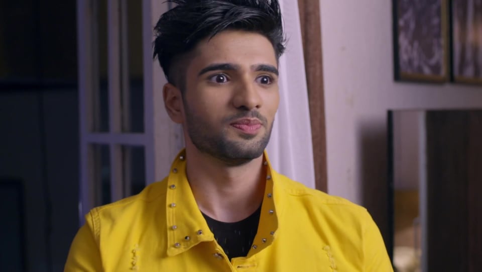 Celebrity Hairstyle Of Zeeshan Khan From Kumkum Bhagya Episode 1474 2019 Charmboard In zeeshan's latest live session, he talks about mugdha, pranbir's offscreen bonding & much more follow us for more updates: kada