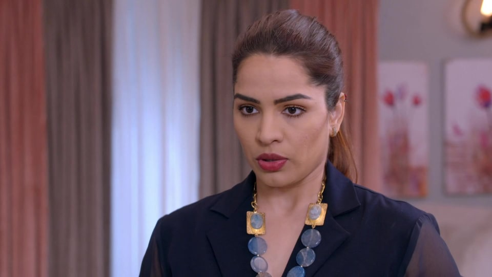 Shikha Singh Celebrity Style In Kumkum Bhagya Episode 1582 2020 From Episode 1582 Charmboard