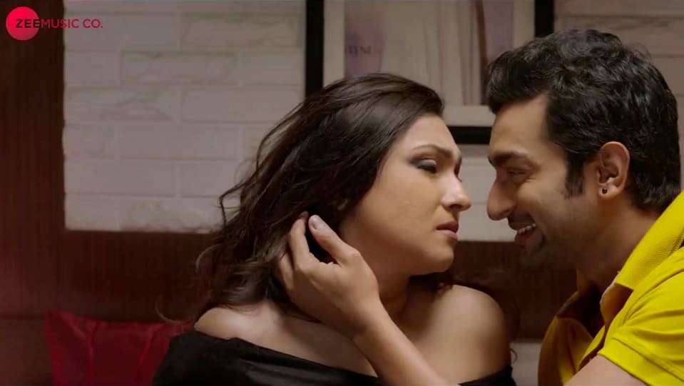 Actors Name Age Wiki Height Birth Place Career Details Khamoshiya Lime N Light 2019 Charmboard Rituparna sengupta height 6 feet 1 inches (187 cm/ 1.87 m) and weight 58 kg (130 lbs).