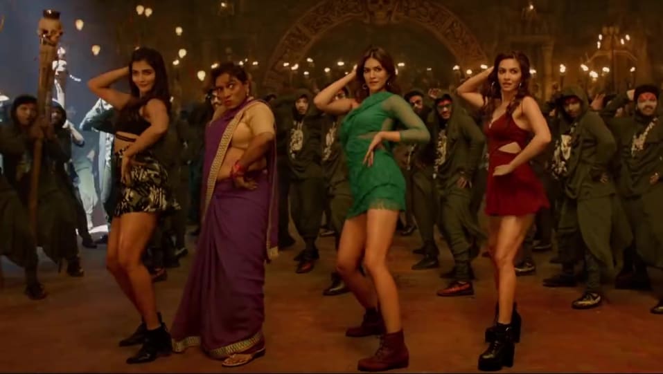 Kriti Kharbanda Celebrity Style In Bhoot Song Housefull 4 2019 From Bhoot Song Charmboard Shaitaan ka saala, record break kar dala! dress