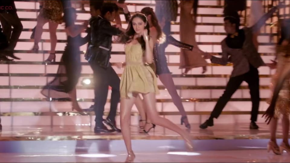 Ananya Pandey Celebrity Style In The Jawaani Song Student Of The Year 2 2019 From The Jawaani Song Charmboard Direct download links for hindi movie jawaani mp3 songs: dress