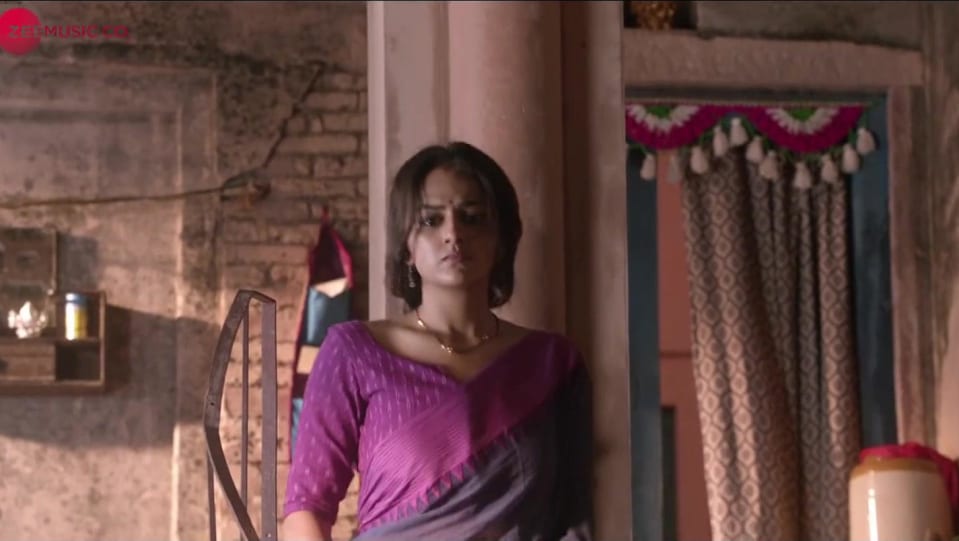 Shraddha Srinath Celebrity Style In Shart Milan Talkies 2019 From Shart Charmboard After releasing the poster of 'milan talkies', the makers of the film have released the trailer of their film set in uttar pradesh. saree