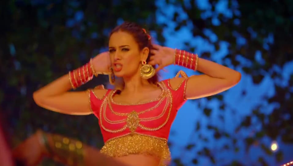 Evelyn Sharma Celebrity Style In Babli Kissebaaz 2019 From Babli Charmboard Kissebaaz (2019) full movie, kissebaaz (2019) set in varanasi, the movie narrates a story of a man (played by rahul bagga), who is victim of a plot of m4ufree, free movie, best movies, watch movie online , watch kissebaaz (2019) movie online, free movie kissebaaz (2019) with english subtitles. charmboard