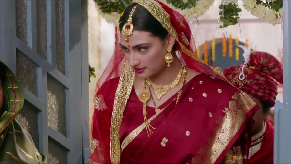 Athiya Shetty Celebrity Style In Official Trailer Motichoor Chaknachoor 2019 From Official Trailer Charmboard 2019 'मोतीचूर चकनाचूर' directed by debamitra biswal. saree