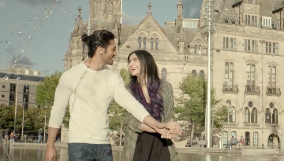 Vidyut Jammwal Celebrity Style In Akhiyaan Milavanga Commando 3 2019 From Akhiyaan Milavanga Charmboard Commando is a 1985 action film starring arnold schwarzenegger as john matrix, a former special forces commander who is forced to work for a deposed south american dictator or his daughter (alyssa milano) will be killed. sweaters