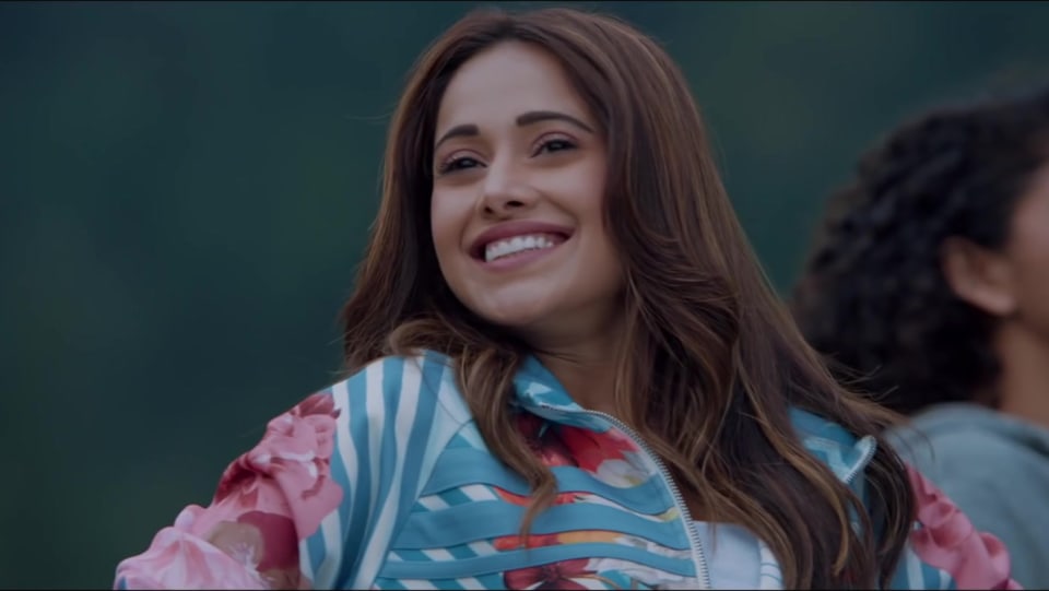 Nushrat Bharucha Celebrity Style In Ishq Tera Single 2019 From Ishq Tera Charmboard