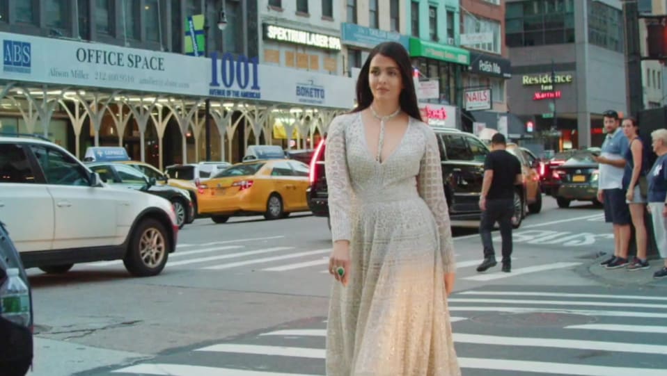 Actors Name Age Wiki Height Birth Place Career Details Photoshoot Falguni Shane Peacock 2019 Charmboard The ai helped the fashion duo create. charmboard