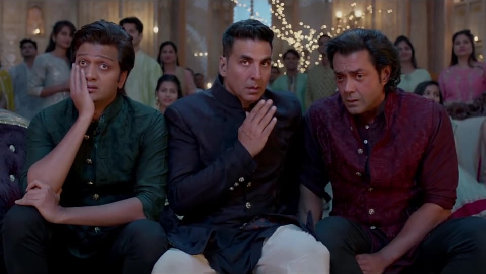 Akshay Kumar In Black Kurta Outfit Celebrity Clothing Charmboard Akshay kumar along with kriti sanon, bobby deol, kriti kharbanda, pooja hegde and riteish deshmukh launched the trailer of their upcoming film housefull 4 today in mumbai. sherwani