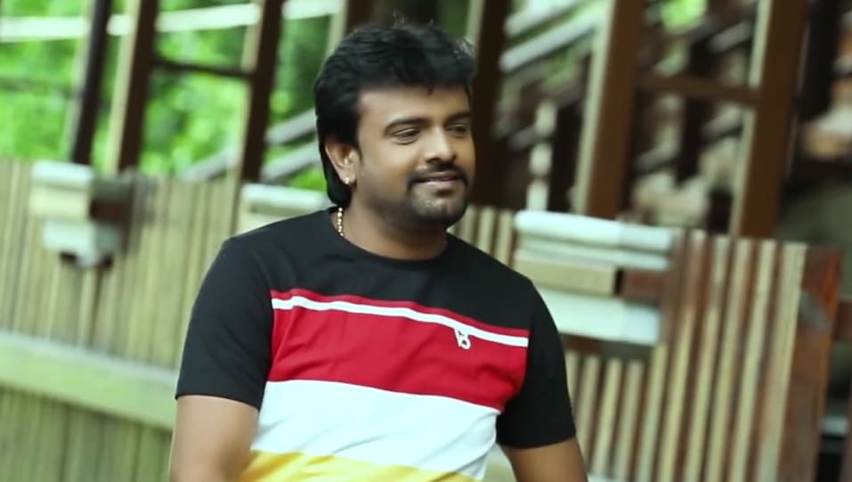 Rakesh Barot Celebrity Style In Bewafa Tane Ram Ram Single 2019 From Bewafa Tane Ram Ram Charmboard Popular indian singer rakesh barot official instagram handle, twitter account, facebook page, youtube channel & all social. tees